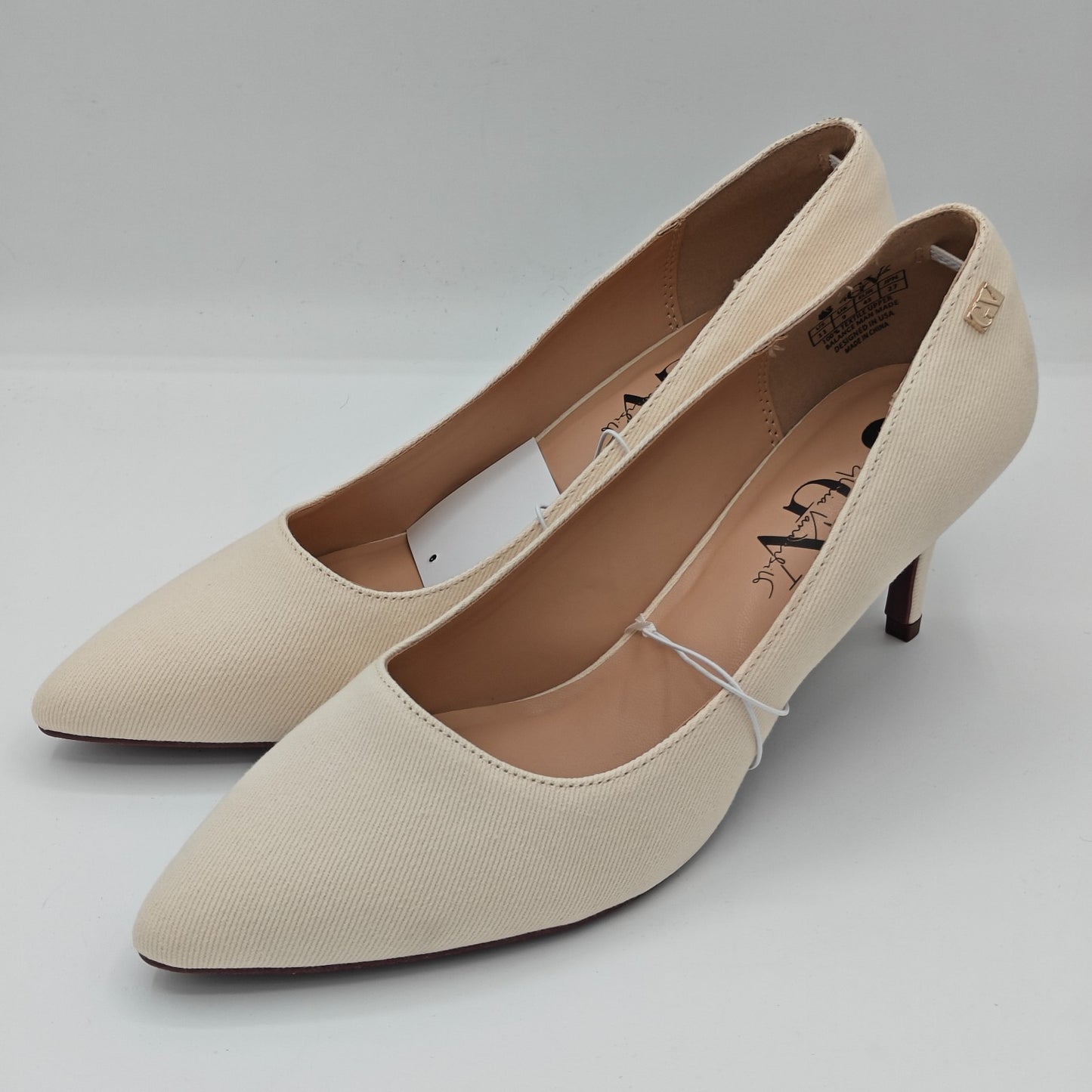 Gloria Vanderbilt Women's MARILYN Heels