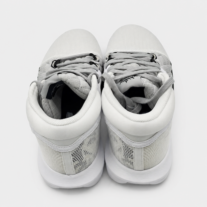 Nike LeBron Witness 8 Basketball Shoes White Light Grey Men's 8.5 Women's 10