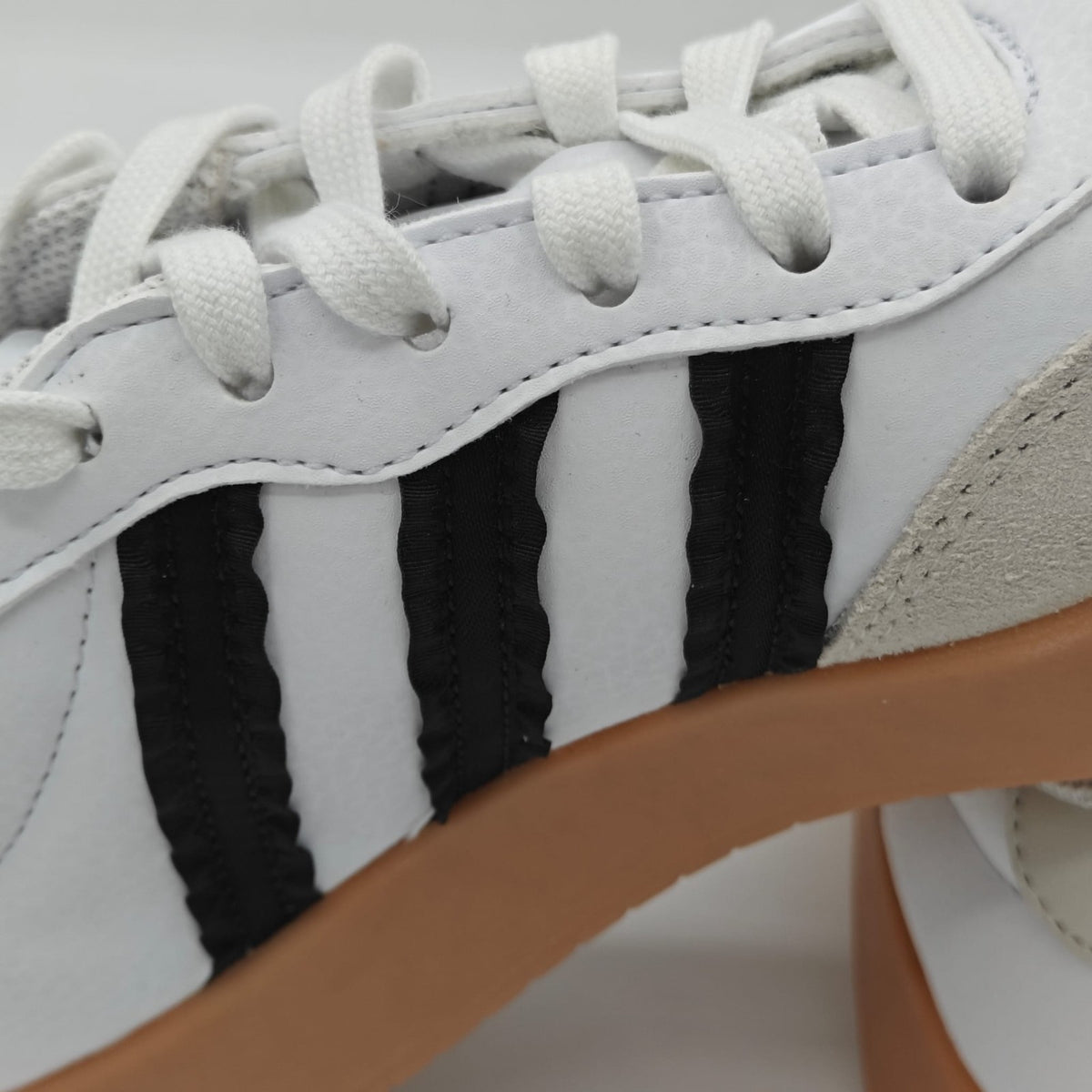 adidas Barreda Sneakers Women's Retro T-Toe Lace-Up White Black Gum Pick Size