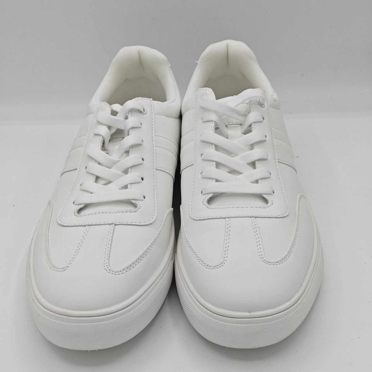 Perry Ellis Portfolio Mens Classic White Lace Up Sneakers (White)