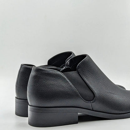 Kensie "Sammy" Faux Pebbled Leather w/ Block Heel & Side Zip Closure (Black) NEW