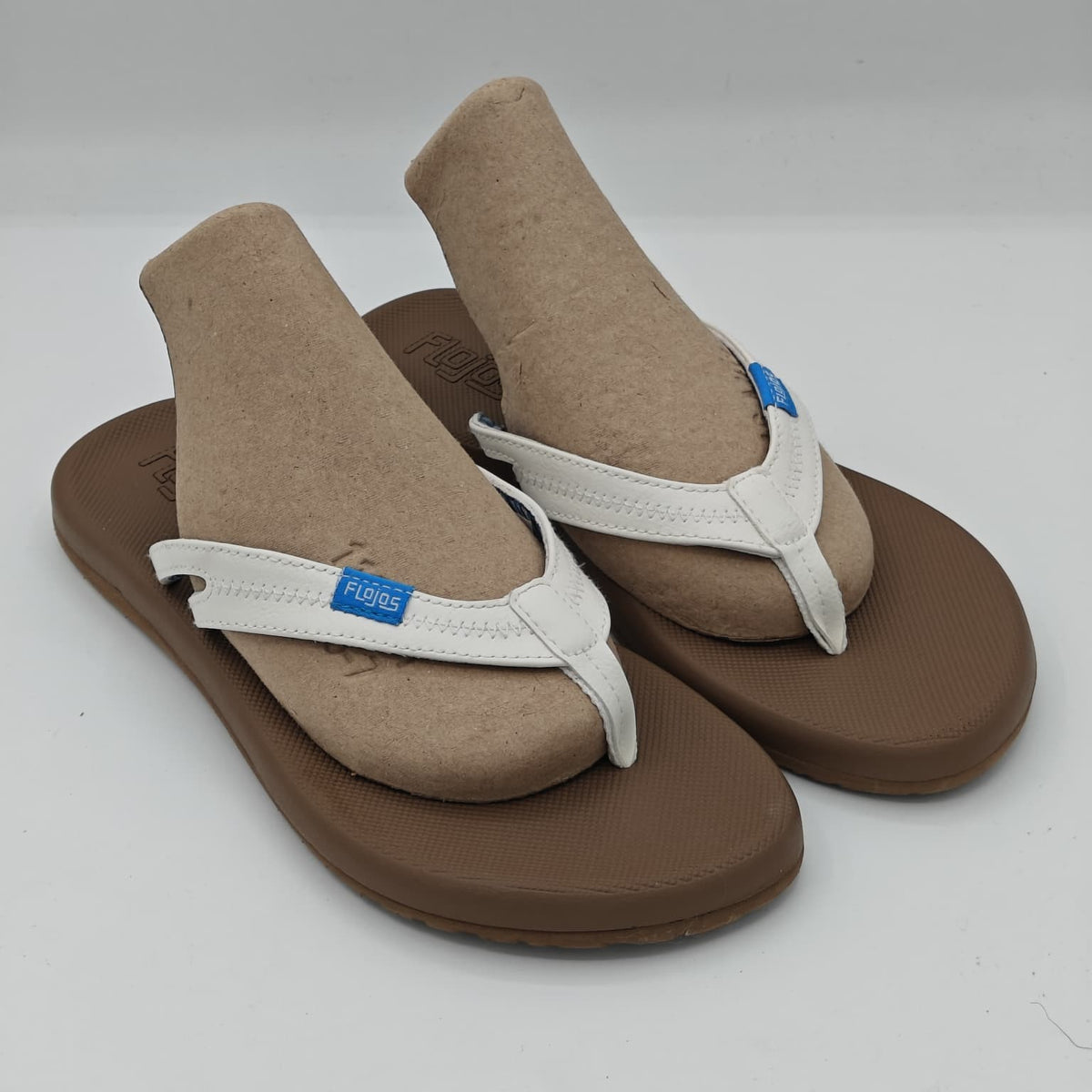 Flojos  Women's Sandals w Memory Foam Flip Flops New White Brown Blue Size 7