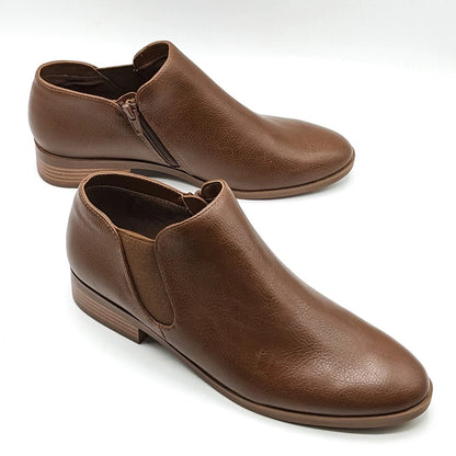 Kensie "Sammy" Faux Pebbled Leather w/ Block Heel & Side Zip Closure (Brown) NEW