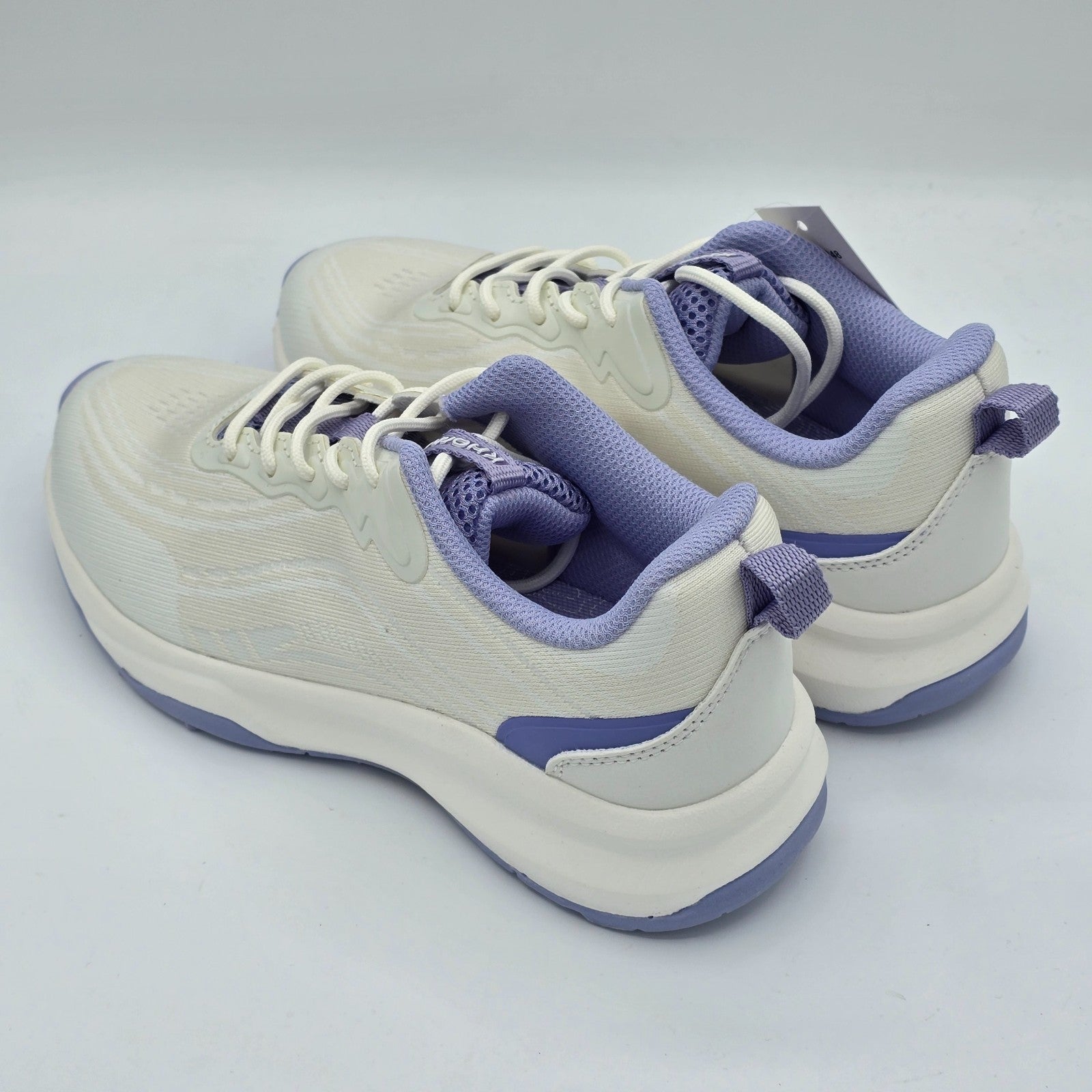 Khombu Patan Sneakers Women's white Lightweight Athletic Memory Foam Casual Shoe