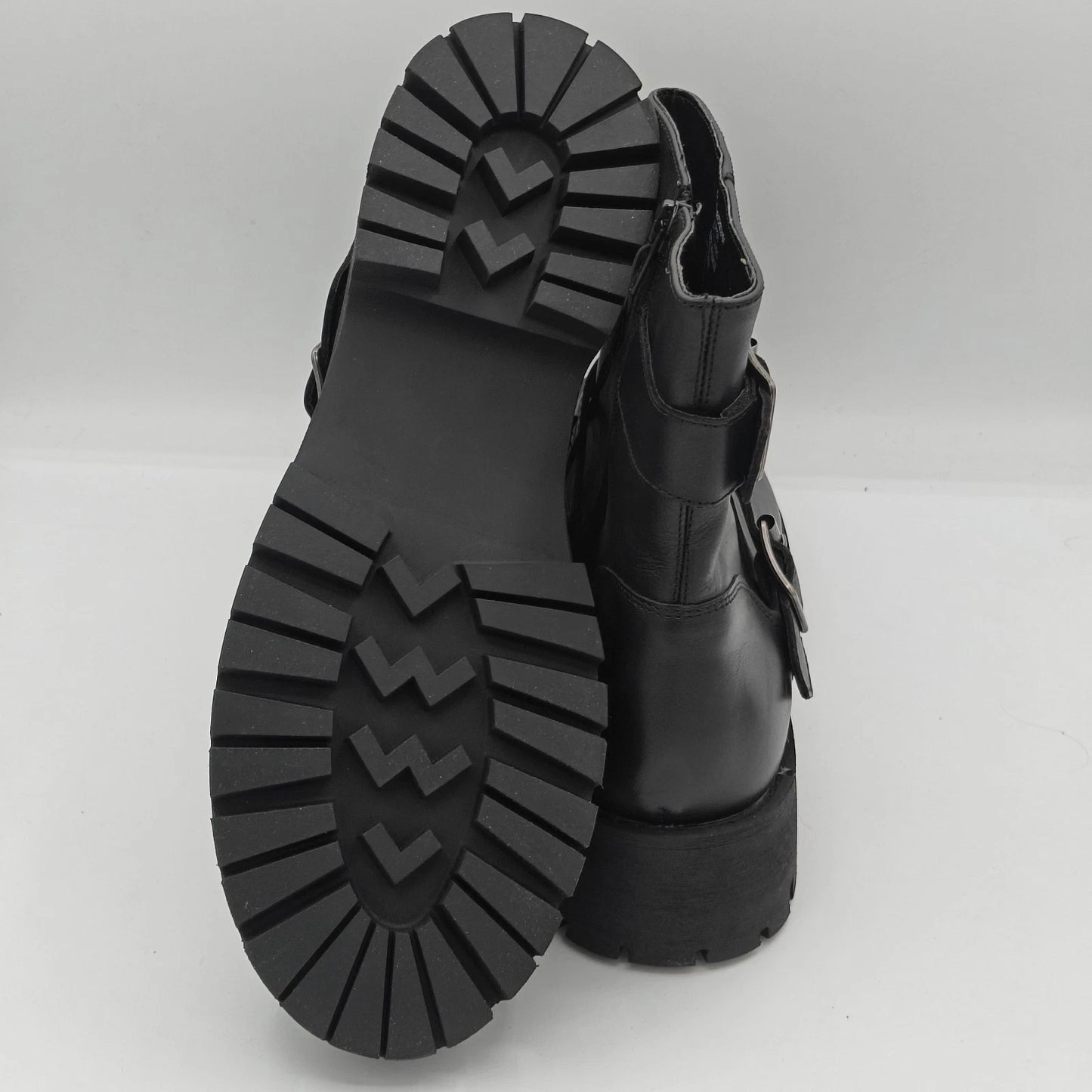 Steve Madden Crusader Leather Combat Boots Women's 8 Black Goth Biker Lug Sole