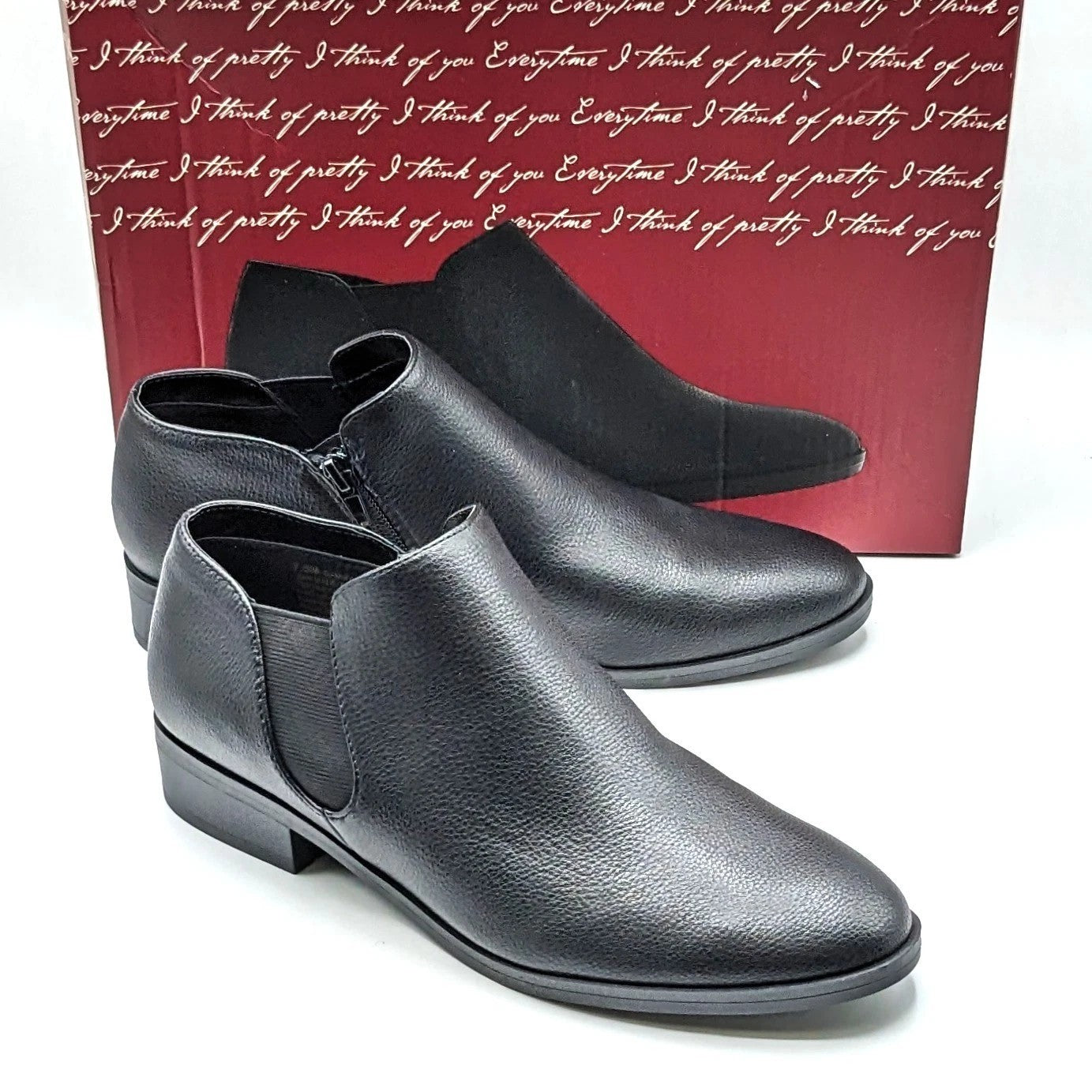 Kensie "Sammy" Faux Pebbled Leather w/ Block Heel & Side Zip Closure (Black) NEW