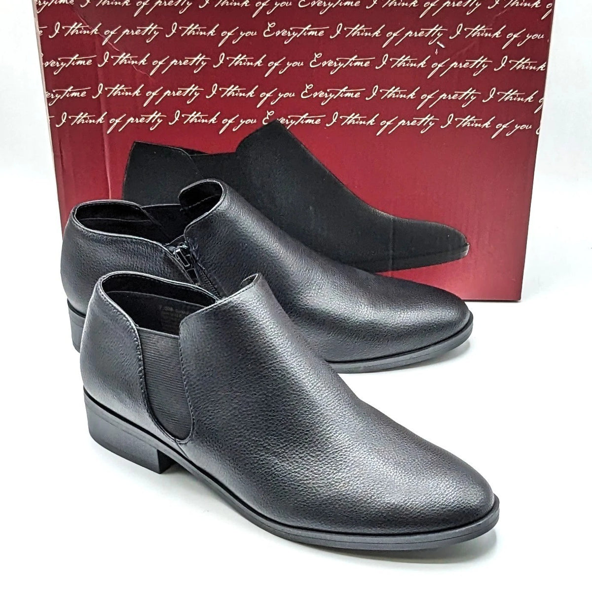 Kensie "Sammy" Faux Pebbled Leather w/ Block Heel & Side Zip Closure (Black) NEW