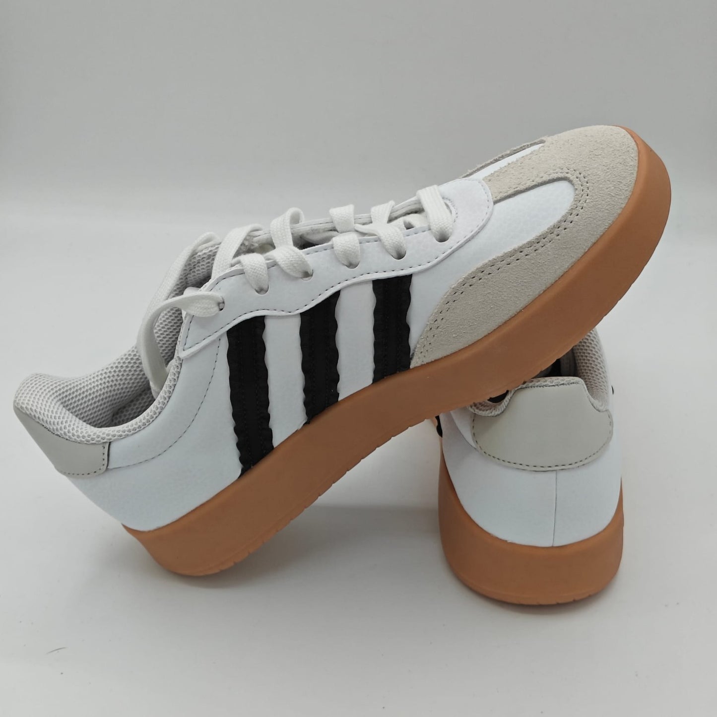 adidas Barreda Sneakers Women's Retro T-Toe Lace-Up White Black Gum Pick Size