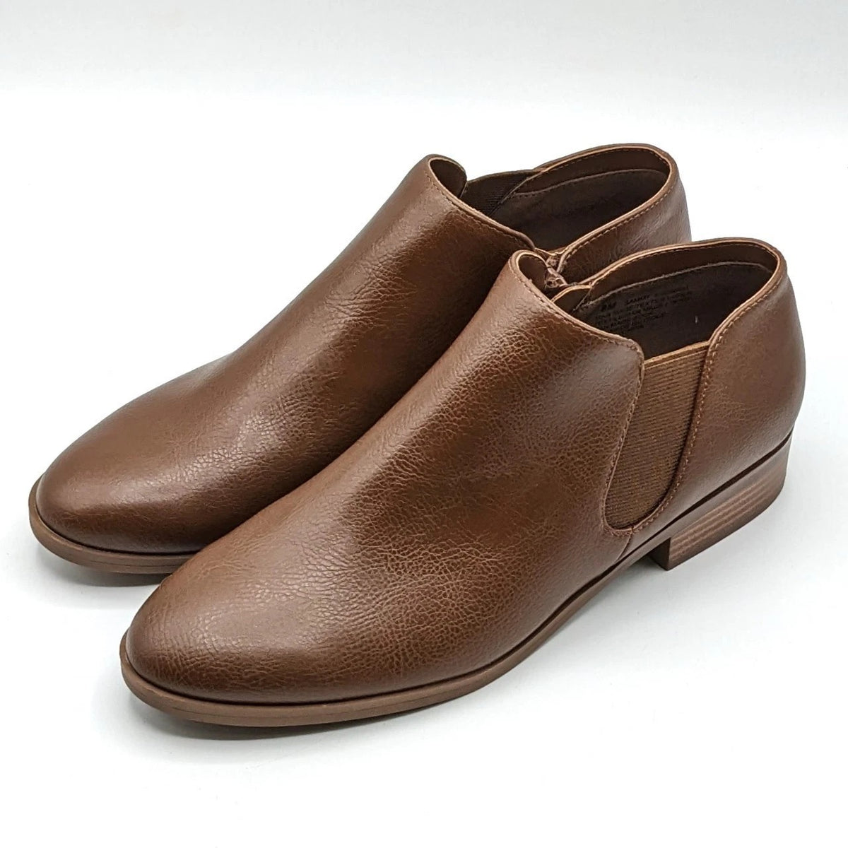 Kensie "Sammy" Faux Pebbled Leather w/ Block Heel & Side Zip Closure (Brown) NEW