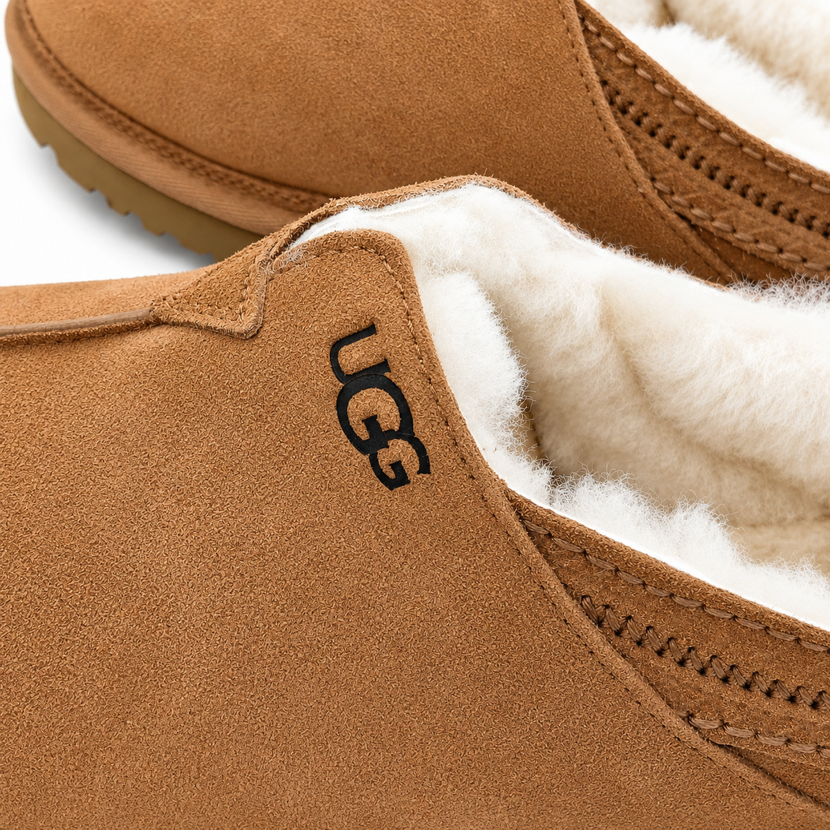 UGG Neuman Slippers Men's Sheepskin Suede Chestnut 1113631-CHE Size 12