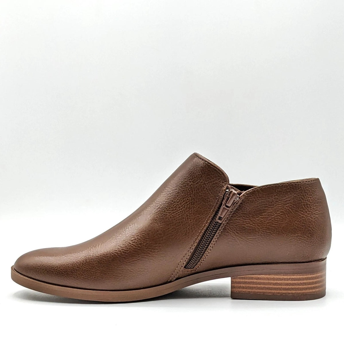 Kensie "Sammy" Faux Pebbled Leather w/ Block Heel & Side Zip Closure (Brown) NEW