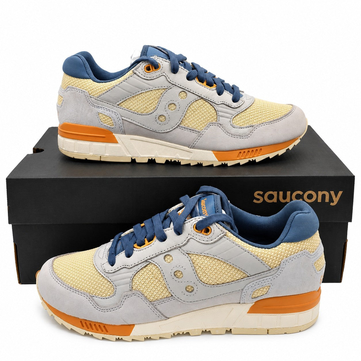 Saucony Shadow 5000 Retro Sneakers Tofu Buckskin Men's 7.5 Women's 9 S71010-3