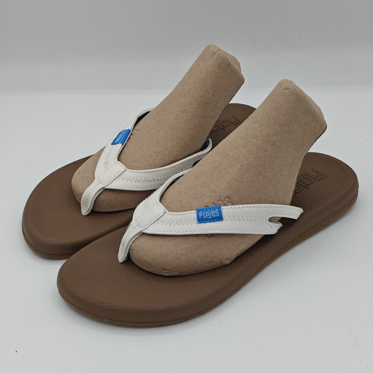 Flojos  Women's Sandals w Memory Foam Flip Flops New White Brown Blue Size 7