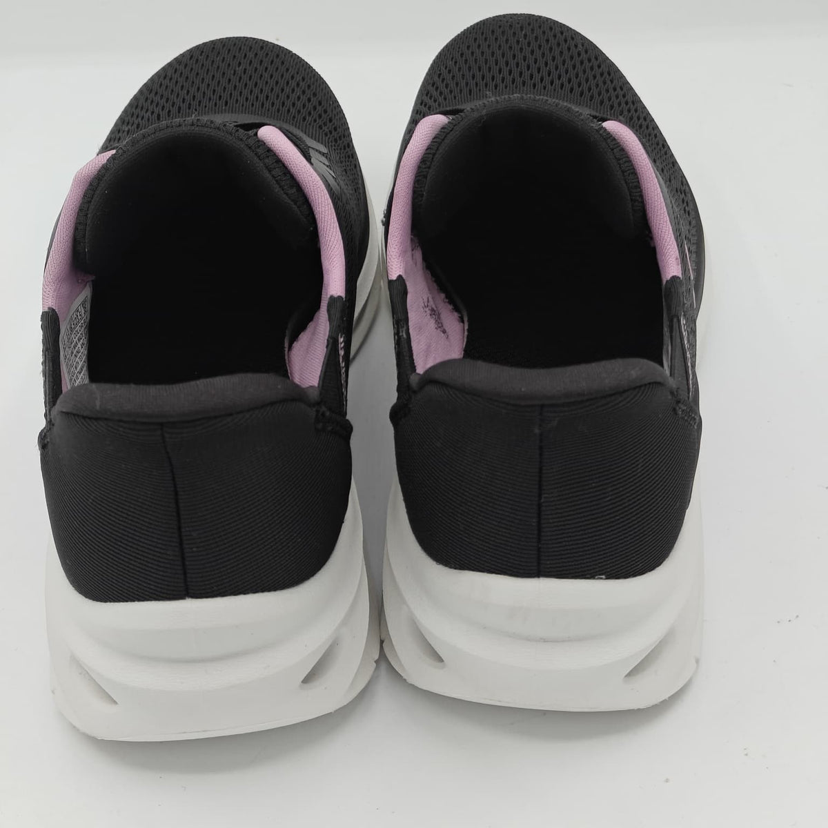 Skechers Hands Free Swift Fit Slip On Women's Memory Foam Casual Shoes (Black)