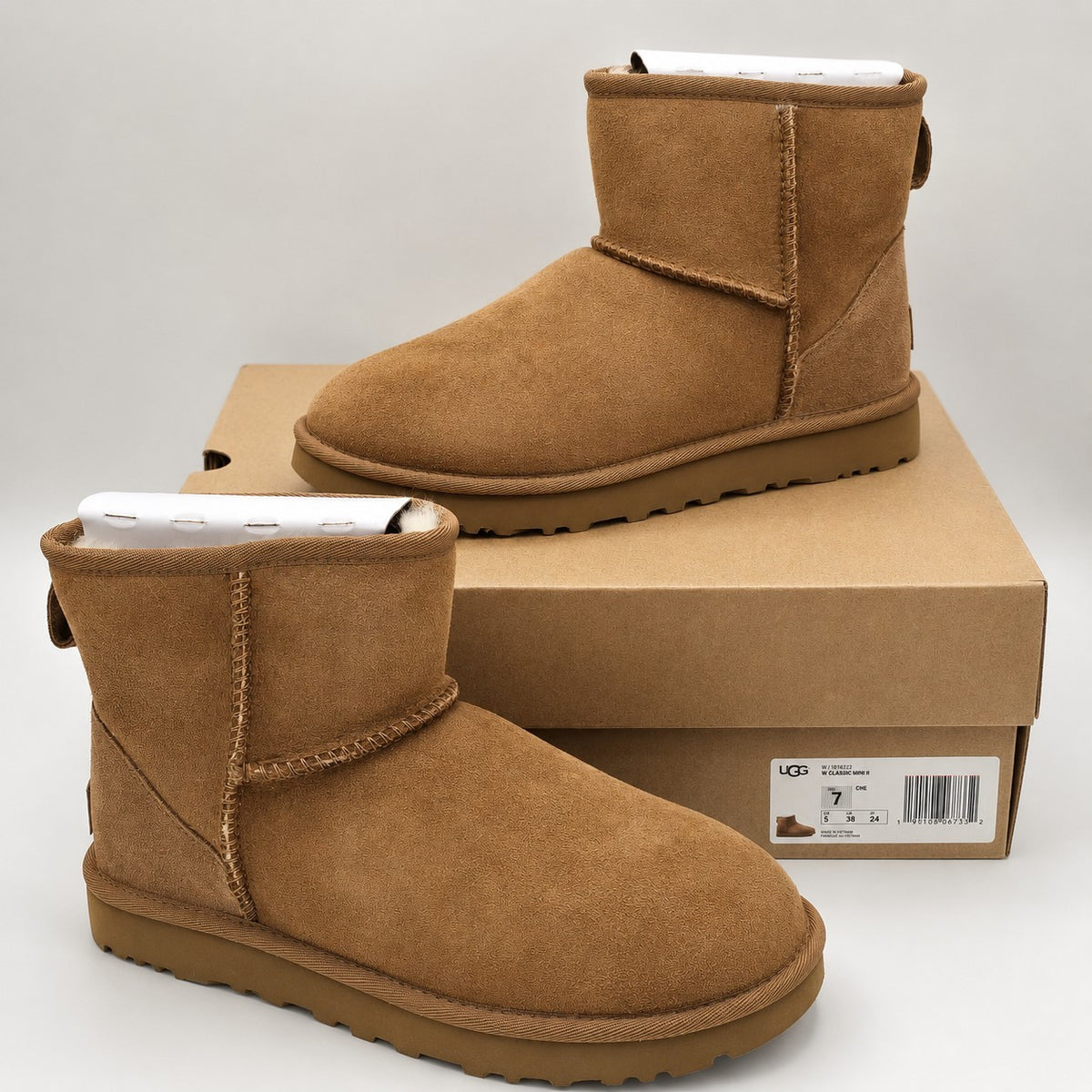 UGG Classic Mini II Chestnut Suede Sheepskin Ankle Boots Women's Size 7 1016222