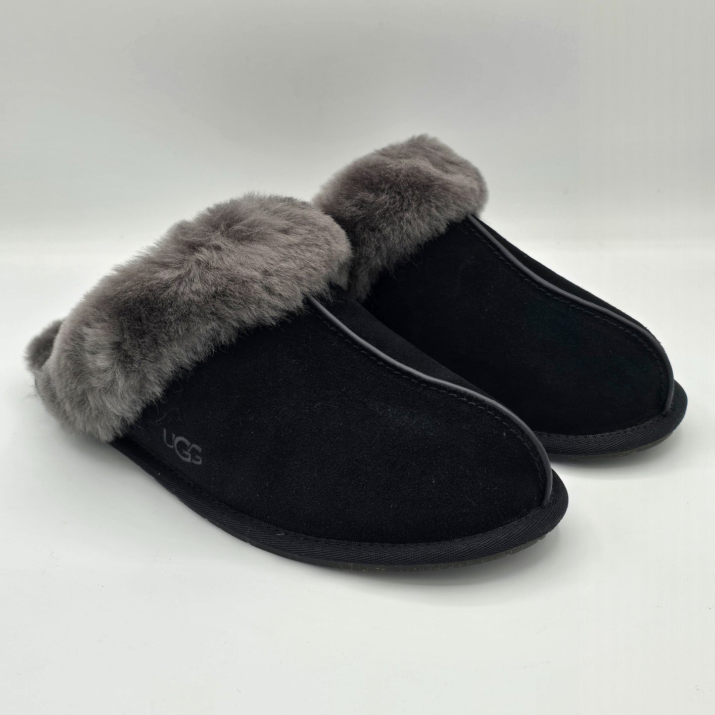 UGG Women's Scuffette II Slippers 1106872 - Pick Size & Color (Che, Black, Sand)
