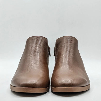 Kensie "Sammy" Faux Pebbled Leather w/ Block Heel & Side Zip Closure (Brown) NEW