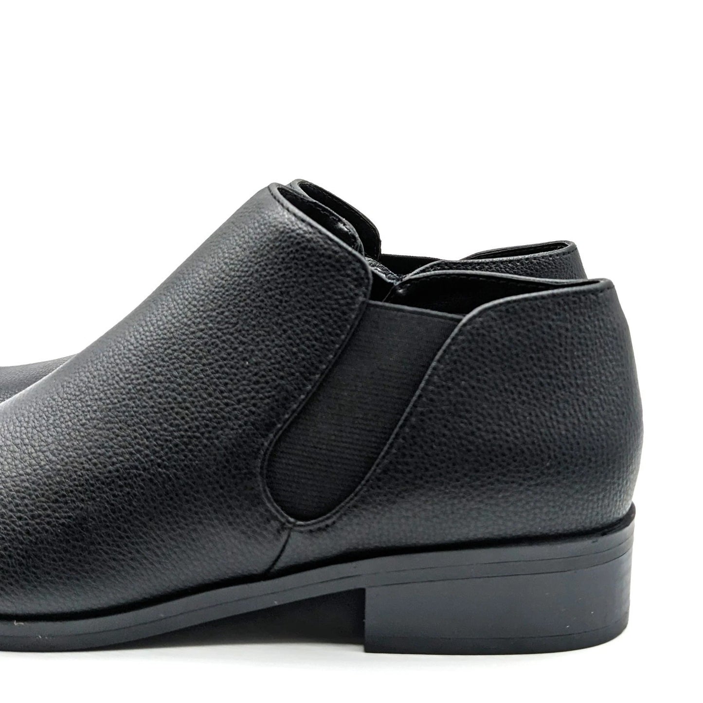 Kensie "Sammy" Faux Pebbled Leather w/ Block Heel & Side Zip Closure (Black) NEW
