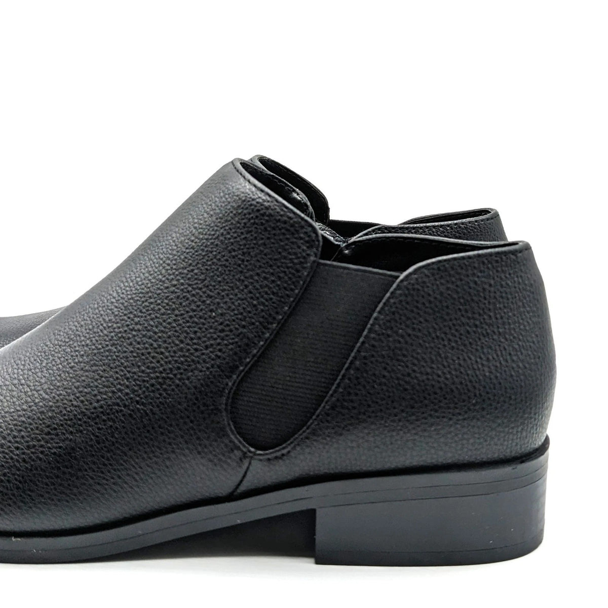 Kensie "Sammy" Faux Pebbled Leather w/ Block Heel & Side Zip Closure (Black) NEW
