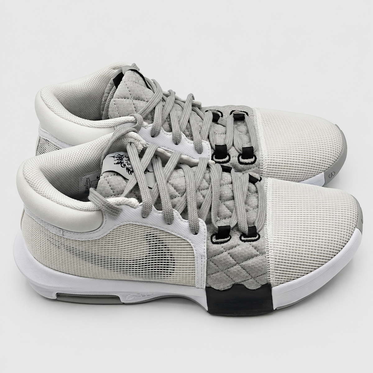 Nike LeBron Witness 8 Basketball Shoes White Light Grey Men's 8.5 Women's 10