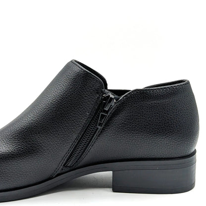 Kensie "Sammy" Faux Pebbled Leather w/ Block Heel & Side Zip Closure (Black) NEW